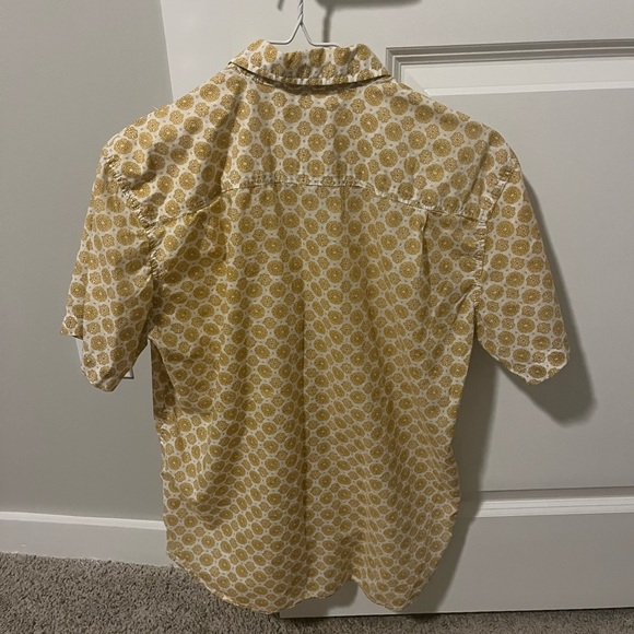 Lost Enterprises Casual Button-Down Hawaiian Cool Pattern Yellow Men’s Small - Picture 6 of 6